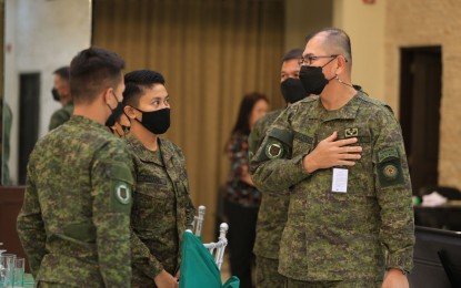 <p><strong>SEND-OFF. </strong>Philippine Army chief of staff Maj. Gen. Roberto S. Capulong talks to newly minted Army officers on Tuesday (April 26, 2022) at the Philippine Army Headquarters, Fort Bonifacio, Metro Manila. He said he expects them to lead and serve alongside their troops. <em>(Photo courtesy of the PA) </em></p>