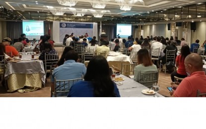 <p><strong>BETTER JOB MARKET</strong>. Director Meylene C. Rosales, of the National Economic and Development Authority in Western Visayas, on Thursday (April 28, 2022) says their rebounding economy paints a rosy picture for the labor sector in the region. The region’s economy grew 5.9 percent in 2021 from the -9.7 percent in 2020.<em> (PNA photo by PGLena)</em></p>