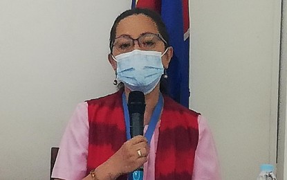 <p><strong>LAST-MILE VACCINATION</strong>. Dr. Amelita Pangilinan of the Department of Health - Cordillera Administrative Region, in this photo taken in April 2022, says the agency has teamed up with local governments and other agencies to downgrade the entire region to an Alert Level 1. She said they are focusing their efforts on eight communities in Benguet and Ifugao that have low vaccination coverage. <em>(PNA file photo by Liza T. Agoot)</em></p>