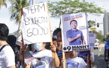 <p>Sen. Manny Pacquiao supporters in Bulacan <em>(Facebook photo)</em></p>