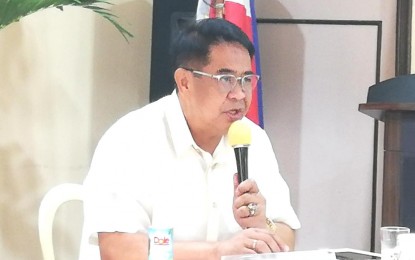 <p><strong>UNEMPLOYMENT RATE</strong>. Nathaniel Lacambra, Department of Labor (DOLE)-Cordillera Administrative Region director, says the region's unemployment rate went down from 45 percent in 2020 to 5.4 percent in 2021. In a press conference on Wednesday (May 4, 2022) at the regional office in Baguio City, he said "employment (in Cordillera) is very rosy and improving little by little." <em>(PNA photo by Liza T. Agoot)</em></p>