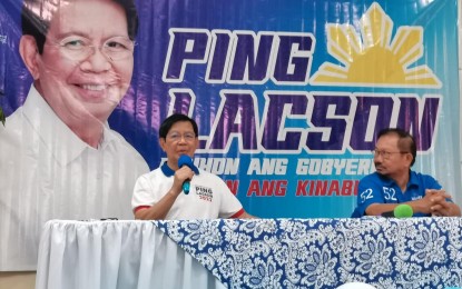 <p><strong>FINISH THE RACE</strong>. Presidential aspirant Panfilo "Ping" Lacson on Wednesday (May 4, 2022) tells his supporters in Dumaguete City, Negros Oriental that he will finish the race amid low survey ratings. Lacson, accompanied by former Agriculture Secretary Manny Piñol, who is running for senator, held town hall meetings in Dumaguete and Bais City. <em>(Photo by Judy Flores Partlow)</em></p>