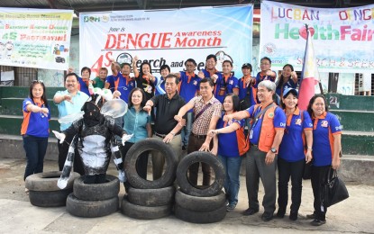 <p><em><strong>BREEDING GROUNDS</strong></em>. Anti-dengue advocates push for the proper storage and collection of old tires which are usual breeding grounds of mosquitoes, including dengue-carrying ones, in this undated photo in Baguio City. The Department of Health on Friday said the region recorded a 332-percent increase in dengue cases with 883 recorded from January 1 to April 2022, compared to the 204 cases during the same period in 2021. <em>(PNA file photo)</em></p>