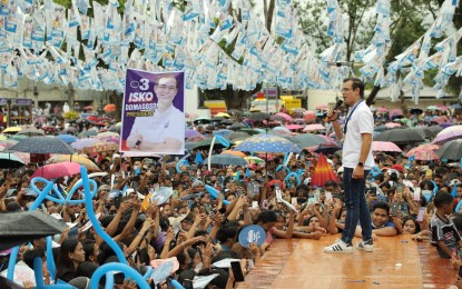 <p><strong>CAMPAIGNING.</strong> Manila Mayor Isko Moreno speaking to supporters in Sogod, Southern Leyte on Thursday (May 5, 2022). Moreno visited Leyte on Thursday to drum up more support in the final days of the three-month nationwide campaign. <em>(Photo courtesy of Isko Moreno Domagoso)</em></p>