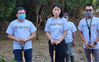 <p>(L-R) NPF Deputy Executive Director for Marketing and Operations Dr. Jovertly Pudan; DOH Health Promotion Bureau Director Dr. Beverly Lorraine Ho;  DOH Senior Program Officer Francis Paule. (NPF photo)</p>