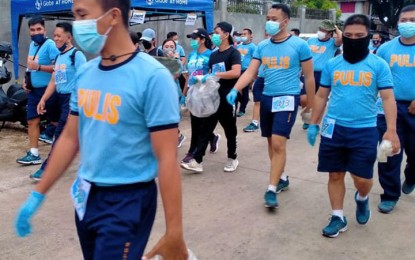 <p><strong>BASURUN 2022</strong>. Some 600 runners from different sectors join the "BasuRun 2022" on Saturday (May 14, 2022) in Zamboanga City. The participants of the fitness and clean-up drive collected some five cubic meters or 5000 kilos of garbage during the activity, which is in line with the observance of the National Ocean Month.<em> (Photo courtesy of City Hall PIO)</em></p>