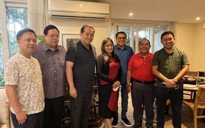 <p><strong>ENDORSEMENT</strong>. Stalwarts of the Nacionalista Party (NP) led by presumptive Senator Mark Villar (2nd from left), Rep.-elect Sandro Marcos (3rd from left), Deputy Speaker and Las Piñas City Rep. Camille Villar (3rd from right), Romblon Rep. Eleandro Jesus "Budoy" Madrona (2nd from right), and incoming Iloilo Rep. Ferjenel Biron (right) pose as a symbol of unity with House Majority Leader and 1st District Rep. Martin G. Romualdez (left) during a courtesy call in Makati City Monday afternoon (May 16, 2022). NP officials formalized their endorsement of Romualdez as Speaker of the incoming 19th Congress. <em>(Photo courtesy of Romualdez' office)</em></p>