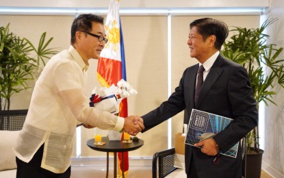 <p>Japanese Ambassador Kazuhiko Koshikawa and President Ferdinand R. Marcos Jr. <em>(Courtesy of BBM media office)</em></p>