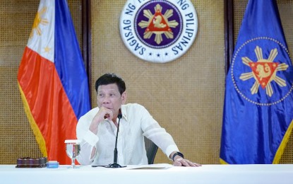 <p><strong>FOREVER ENEMY</strong>. President Rodrigo Roa Duterte talks to the people after holding a meeting with key government officials at the Malacañan Palace on Monday (May 23, 2022). Duterte said he will forever remain an enemy of the drug lords and drug peddlers even beyond his term as president.<em> (Presidential photo by King Rodriguez)</em></p>