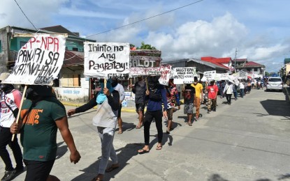 <p><strong>ANTI-NPA.</strong> Residents in Las Navas, Northern Samar join a demonstration condemning the atrocities of the New People's Army in the province in this May 20, 2022 photo. The support of villagers in Northern Samar in the fight against the NPA has contributed largely to the government’s bid to end the armed struggle, a military official said on Monday (May 30). <em>(Photo courtesy of Philippine Army)</em></p>