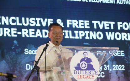 <p><strong>TESDA ABOT LAHAT</strong>. Technical Education and Skills Development Authority Secretary Isidro Lapeña says some 10.8 million Filipinos graduated technical vocational courses and 7.1 million got their national certificates in the past six years, during his presentation at the second day of the Duterte Legacy Summit on Tuesday (May 31, 2022). He also noted the increase in the employment rate among TVET graduates. <em>(PNA photo)</em></p>