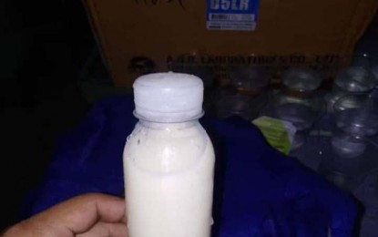 <p><strong>CONTAMINATED?</strong> The Department of Education (DepEd) 7 (Central Visayas) has temporarily suspended the milk feeding program in public schools in southern Negros Oriental due to an alleged food poisoning incident on May 20, 2022. DepEd and health authorities are awaiting the results of laboratory tests on samples of the milk (in photo) that downed more than 200 students and more than 20 adults who consumed it. <em>(PNA file photo courtesy of the Negros Oriental Provincial Police Office)</em></p>