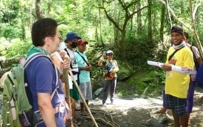 <p><strong>KNOWLEDGE TOUR.</strong> Participants of a training-workshop on community-based ecotourism development sponsored by the United Nations Development Program-Biodiversity Finance Initiative, in partnership with the Department of Environment and Natural Resources, at Sibalom Natural Park in Antique. Held May 25 to June 3, 2022, the training equipped stakeholders with concepts on community-based ecotourism as the park has opened as a tourism destination in March. <em>(Photo courtesy of SNP)</em></p>