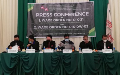<p><strong>WAGE HIKE.</strong> The Regional Tripartite Wages and Productivity Board in the Zamboanga Peninsula issues a wage order increasing the daily minimum wage of workers to P351 from P316 effective June 25, 2022. It also issued another wage order providing an increase of P500 to the monthly salary of house helpers in the region.<em> (Photo by: Teofilo P. Garcia Jr.)</em></p>
