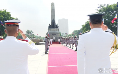 <p><strong>INDEPENDENCE DAY.</strong> President Rodrigo Roa Duterte leads the wreath-laying ceremony as part of the country’s 124th Independence Day commemoration at the Rizal Park, Manila on Sunday (June 12, 2022). It was his last time to celebrate the occasion as his six-year term as the country’s chief executive ends on June 30. <em>(Screengrab from RTVM/PCOO)</em></p>