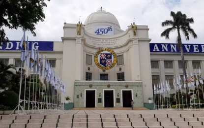 <p>The Cebu Provincial Capitol. <em>(PNA file photo by John Rey Saavedra)</em></p>
