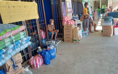 <p><strong>ASSISTANCE.</strong> Residents of Barangay Puting Sapa in Juban, Sorsogon who fled due to the phreatic explosions of Bulusan Volcano started to return home on Tuesday (June 14, 2022). Government disaster agencies and the provincial government of Sorsogon have spent some P18.7 million in assistance to the affected villagers since the eruptive activities started last June 5, the Office of Civil Defense said. <em>(Photo from the Juban Info News Facebook Page)</em></p>