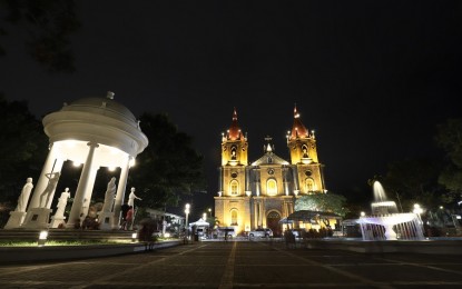 <p><strong>RESTORED</strong>. The National Historical Commission of the Philippines (NHCP) formally turned over on Friday evening (June 17, 2022) the newly-renovated Molo plaza to the Iloilo City Government. NHCP chairperson Dr. Rene Escalante said Iloilo City is one of the places if not the place in the country where they had the most number of restored projects. <em>(Photo courtesy of Arnold Almacen/City Mayor’s Office)</em></p>