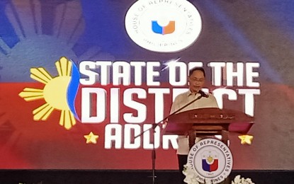 <p><strong>EDUCATION IS KEY. </strong>Negros Occidental (3rd District) Rep. Jose Francisco Benitez underscores the vital role of education for sustainable development in his district address at Magikland events center in Silay City on Saturday (June 18, 2022). Benitez took his oath of office before Silay Mayor Mark Golez. <em>(PNA photo by Nanette L. Guadalquiver)</em></p>