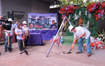 <p><strong>NEW BUILDING.</strong> Misamis Oriental officials lead the groundbreaking ceremonies of the PHP10-million worth of modern public library at the Capitol grounds in Cagayan de Oro City, Monday (June 20, 2022). The library will be built with modern facilities and equipment that hopes to urge the youth to rekindle their interest in reading books. <em>(Photo courtesy of Misamis Oriental PIO)</em></p>