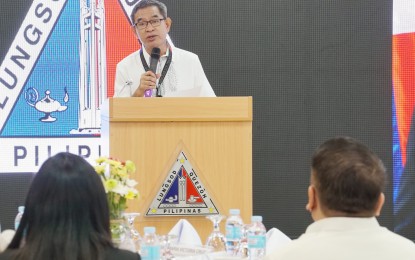 <p><strong>FAST TRANSACTION</strong>. Anti-Red Tape Authority (ARTA) officer-in-charge Undersecretary Ernesto Perez delivers his welcome remarks during the launching of Philippine Business Hub (PBH) held at the Quezon City Hall on Monday (June 20, 2022). Through the establishment of the PBH, the length of days for registering business was reduced from 33 days and 13 steps to only seven days with only one step. ARTA aims to further reduce this period to a single day by the end of President Rodrigo R. Duterte’s term. <em>(PNA photo by Ben Briones)</em></p>