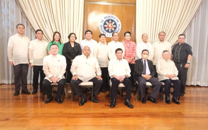 <p><strong>PROGRESSIVE MEETING.</strong> President Rodrigo Duterte (center, seated) and members of the Intergovernmental Relations Body meet at Malacañang Palace on Thursday (June 16, 2022). Composed of officials of national government agencies and the Bangsamoro government, they discussed the gains of the comprehensive peace process in the region. <em>(Photo courtesy of OPAPRU)</em></p>