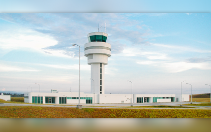 <p><strong>GOING BACK TO NORMAL.</strong> Officials of the Davao International Airport on Monday (June 27, 2022) announce that the facility is now serving over 30 flights daily after the hiatus due to the Covid-19 pandemic. With the development, the Davao Region tourism sector has expressed confidence that an industry revival is in the offing.<em> (Photo courtesy of Davao CIO)</em></p>