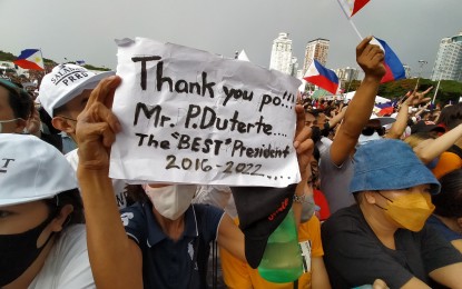 <p><strong>SEND-OFF.</strong> Well-wishers attend the thanksgiving event and concert “Salamat (Thank you), PRRD” at Quirino Grandstand in Manila on Sunday (June 26, 2022). Officials and the public alike praised President Rodrigo Duterte’s compassion and political will to implement peace initiatives and stop illegal drugs. <em>(PNA photo by Robinson L. Niñal Jr.)</em></p>