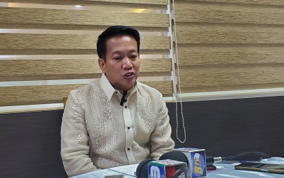 <p><strong>JOB OPPORTUNITIES.</strong> Digos City Mayor Josef Fortich Cagas assures Tuesday (June 28, 2022) that during his second term, job opportunities and employment will be prioritized for the residents as a way to recover from the Covid-19 pandemic. Post-pandemic recovery efforts, particularly on the livelihood development programs, will continue, he assures. <em>(PNA photo by Che Palicte)</em></p>