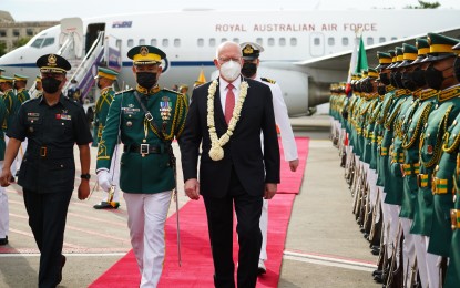 <p><strong>RENEWAL OF TIES</strong>. Australia’s Governor-General David Hurley AC DSC (Retd) arrives in the Philippines on Wednesday, in response to the invitation of the Philippine government to represent the Australian government at the inauguration of President Ferdinand “Bongbong” R. Marcos Jr. at the National Museum of Fine Arts, Manila on Thursday (June 30, 2022). David and members of the Filipino-Australian community in Manila are set to meet with the newly inaugurated President to renew formal diplomatic relationships between Australia and the Philippines. <em>(Photo courtesy of Australian Embassy)</em></p>