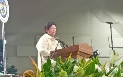 <p><strong>FRESH MANDATE.</strong> Elected Dagupan City Mayor Belen Fernandez delivers her inaugural speech on Thursday (June 30, 2022). Fernandez won against former Mayor Marc Brian Lim. <em>(Photo courtesy of Hilda Austria)</em></p>