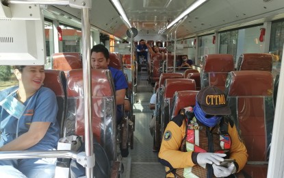 <p><strong>LIBRENG SAKAY.</strong> Some of the more than six million riders who availed of the third and biggest phase of the Libreng Sakay program in the Davao region from April 11 to June 30, 2022. About 46 transport companies partnered with the Land Transportation Franchising and Regulatory Board 11 (Davao region) for the program.<em> (Davao CIO file photo)</em></p>