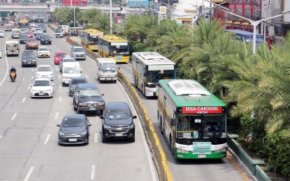 DOE eyes allowing hybrid, e-vehicles to use bus, bike lanes