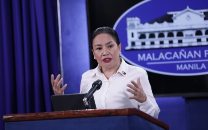 <p><strong>PRESS BRIEFING.</strong> Press Secretary Trixie Cruz-Angeles holds her first press briefing for the Malacañang Press Corps (MPC) at the New Executive Building, Malacañang in Manila on Monday (July 4, 2022). She said President Ferdinand “Bongbong” Marcos Jr. will grant journalists’ requests for interviews depending on the situation. <em>(Photo courtesy of PCOO)</em></p>