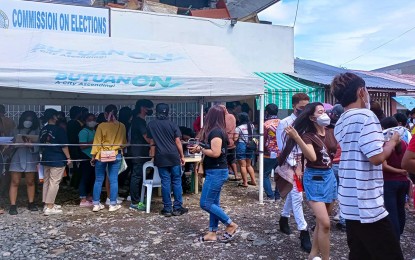 <p><strong>NEW VOTERS.</strong> Young voters were among the early registrants during the start of the reopening of voters’ registration on Tuesday (July 5, 2022) in Butuan City. A total of 278 youths successfully registered themselves on the same day for the upcoming Sangguniang Kabataan elections in December this year. <em>(Photo courtesy of Butuan CIO)</em></p>