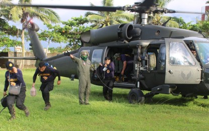 <p><strong>EVACUATION</strong>. A Black Hawk helicopter was sent to Mapanas, Northern Samar to evacuate seven soldiers injured by anti-personnel mine explosion planted by the New People's Army (NPA) on July 5, 2022. The Philippine Army on Wednesday (July 6) urged the Commission on Human Rights to investigate the use of banned explosives by the NPA. <em>(Photo courtesy of Philippine Army)</em></p>