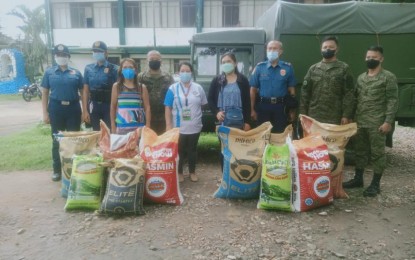 <p><strong>GOV'T ASSISTANCE</strong>. Families of two CAFGU armed auxiliaries who were killed by suspected New People's Army rebels in Guihulngan City, Negros Oriental, received livelihood assistance on July 8, 2022. The Department of Trade and Industry, the 62nd Infantry Battalion, and the Guihulngan local government facilitated the turnover of the livelihood kits. <em>(Photo courtesy of the 62IB/Philippine Army)</em></p>