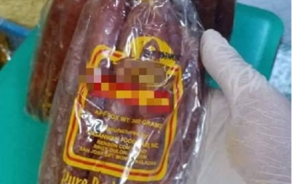 <p><strong>CONFISCATED</strong>. A pork sausage sold in a retail store in San Jose de Buenavista was seized by the Antique Provincial Veterinary (ProVet) Office last Thursday as part of maintaining the province free from the African swine fever. Dr. Marco Rafael Ardamil of the ProVet says Monday (July 11, 2022) they continue to monitor the banned entry of pork and other pork-based food items in the province. <em>(Photo courtesy of ProVet Antique) </em></p>