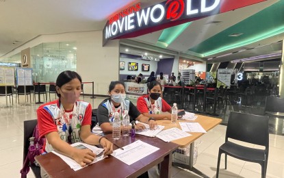 <p><strong>BOOSTER ROLLOUT</strong>. Health workers are stationed at the Robins Mall in Laoag City on Tuesday (July 12, 2022) to administer booster shots to walk-ins. To date, Ilocos Norte has fully vaccinated 99 percent of its eligible population against the coronavirus disease 2019. <em>(Photo by Leilanie G. Adriano)</em></p>
<p><em> </em></p>