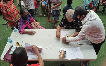 <p><strong>SUPPORT TO SENIORS.</strong> The city government of Bislig, with the support of the Department of Social Welfare and Development in the Caraga Region, released PHP8.3 million worth of social pension to 5,551 senior citizens from 24 barangays. The two-day distribution was facilitated from July 12 to 13, 2022. <em>(Photo courtesy of Bislig City PIO)</em></p>