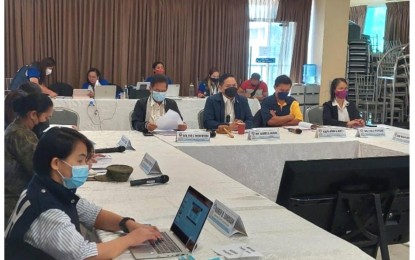 <p><strong>ANTI-DENGUE DRIVE</strong>. The Cordillera Disaster Risk Reduction Management Council approves a resolution on Tuesday (July 12, 2022) asking all local government units in the region to intensify their anti-dengue efforts as cases continued to rise. Since January, the region has recorded 4,487 dengue cases, a 287-percent increase from the same period last year. <em>(PNA photo courtesy of Ferdinand Tamulto)</em></p>