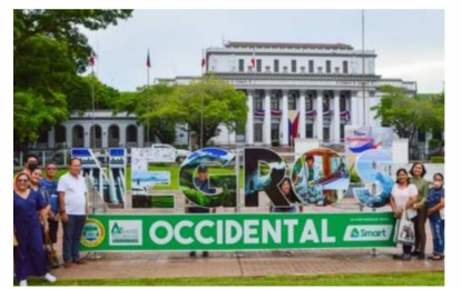 <p>Negros Occidental’s Capitol Park <em>(File photo courtesy of the Provincial Tourism Division) </em></p>