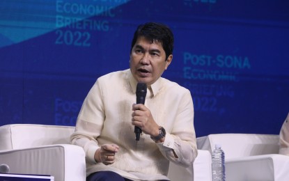 <p><strong>FAST DELIVERY OF ASSISTANCE. </strong>Department of Social Welfare and Development Secretary Erwin Tulfo has ordered to update the agency's existing guidelines to come up with faster way to deliver its assistance. Earlier, President Ferdinand Marcos, Jr. underscored the importance of urgency in delivering aid to individuals in crisis situations. (<em>PNA file photo) </em></p>