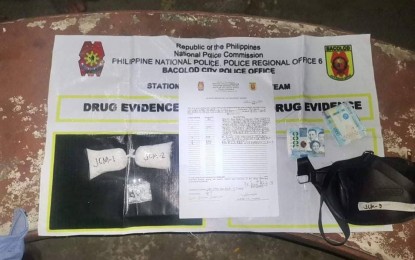 <p><strong>DRUG BUST.</strong> The suspected shabu with an estimated street value of PHP748,000 that operatives of the Bacolod City Police Office Station 8 confiscated during a buy-bust in Barangay Singcang-Airport on Thursday (July 28, 2022). Arrested in the operation was 21-year-old John Mark Melana of Purok Torre, Barangay Mansilingan, also in the city. (<em>Photo courtesy of Bacolod City Police Office)</em></p>