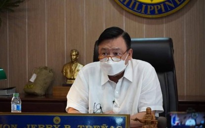 <p><strong>RAILWAY</strong>. Iloilo City Mayor Jerry P. Treñas welcomes the revival of the railway system but proposed that it should be implemented outside of the city. In a press conference on Monday (Aug. 1, 2022), he said over 1,000 households need to be relocated for the project. <em>(Photo courtesy of Iloilo City Government FB page) </em></p>
