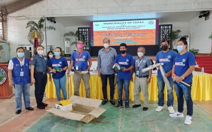 <p><strong>TESDA SCHOLARS</strong>. Scholars of the carpentry training program in the town of Tapaz, Capiz receive their tool kits from the Technical Educations and Skills Development Authority (TESDA) on July 29, 2022. TESDA Capiz provincial director Rick Abraham, in an interview on Monday, said they look forward to faster implementation of their scholarship program under their new director-general. <em>(Photo courtesy of Rick Abraham)</em> </p>