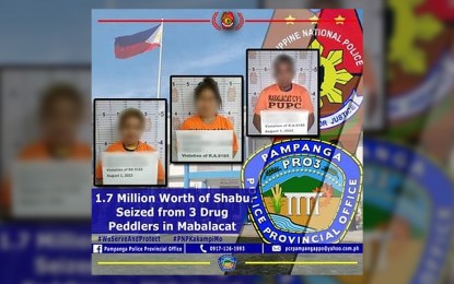 <p><strong>BUY-BUST</strong>. Operatives seize some PHP1.7 million worth of shabu from three suspects during an anti-illegal drugs operation in Barangay Dau, Mabalacat City, Pampanga on Monday (Aug. 1, 2022). They will be charged with violation of Republic Act 9165, the Comprehensive Dangerous Drugs Act of 2002.<em> (Photo courtesy of the Pampanga Police Provincial Office)</em></p>