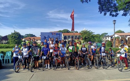 <p><strong>FOR A CAUSE.</strong> Cyclists get ready to join the “1st Padyakan sa Paoay” bike for a cause in Ilocos Norte province on Saturday (Aug. 6, 2022). The fund-raising event organized by the police will help support indigent school children. <em>(Contributed photo)</em></p>