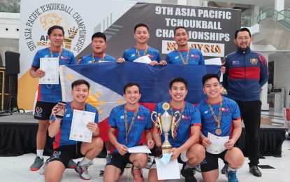 <p><strong>TEAM PH</strong>. Members of the Bacolod-based Philippine Men’s Tchoukball Team pose with their trophy as second runner-up finishers in the Asia-Pacific Tchoukball Championships in Johor, Malaysia on August 7, 2022. The Philippines has qualified to see action in the World Tchoukball Championships next year.<em> (Photo courtesy of Tchoukball Association of the Philippines)</em></p>