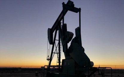 Oil volatile over weak US demand data, easing supply concerns